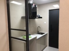 福田街道堂阁新村58幢一单元（东面小金字）有店面六间，两室一厅、一室一厅、单间出</strong>