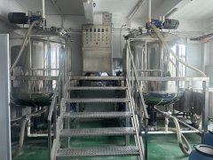 六石文具厂招 制胶/烧胶水工 </strong>